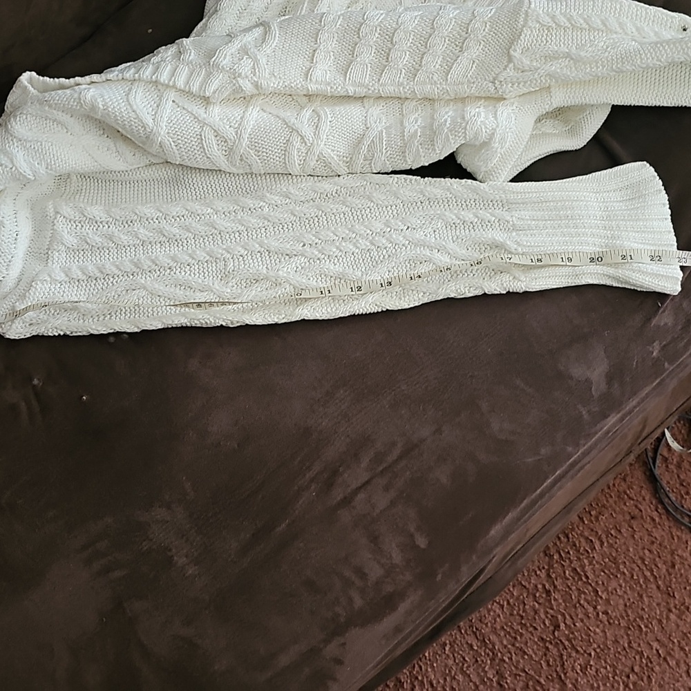 Brooks Brothers white cable sweater.. size XL - Picture 9 of 9